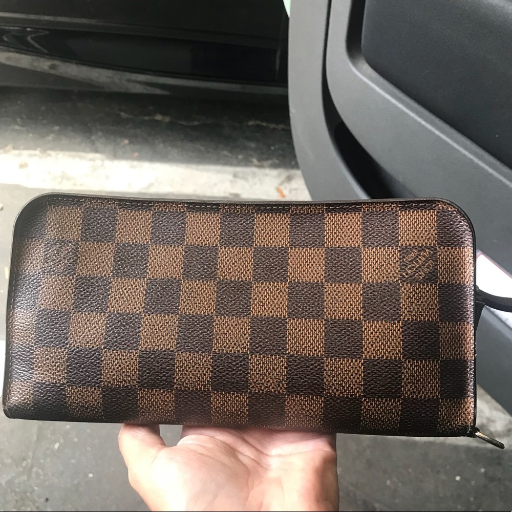 Insolite LV wallet